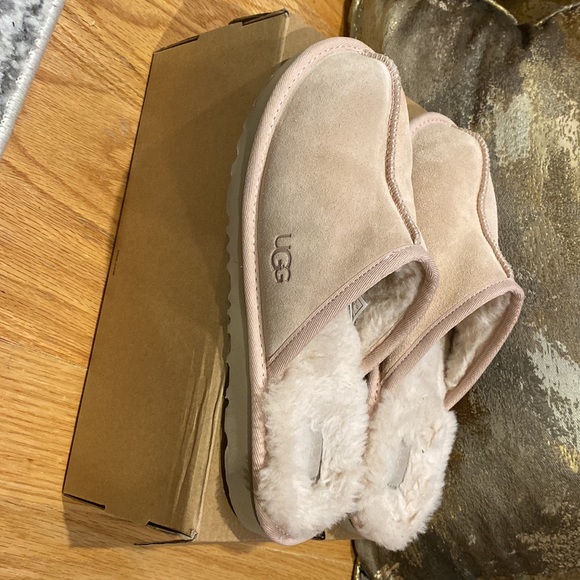 Authentic UGG Keegan Slippers Woman SZ 6 Baby Pink Color - Picture 3 of 14